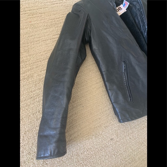 Vintage Schott women’s leather moto jacket - Picture 9 of 12